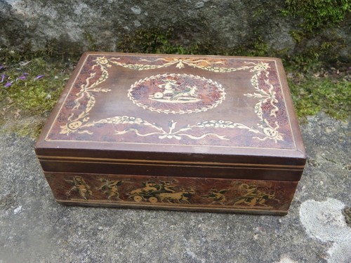 Ancien coffret bois - en,